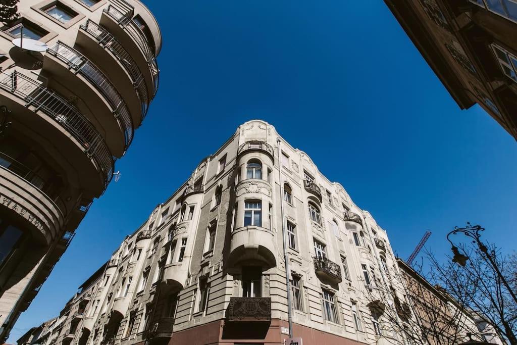 Lovely Purplish Apartment Heart Of The City Βουδαπέστη Εξωτερικό φωτογραφία